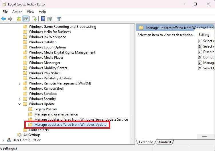 Điều hướng đến chính sách "Quản lý các bản cập nhật được cung cấp từ Windows Update" trong Trình chỉnh sửa chính sách nhóm cục bộ.