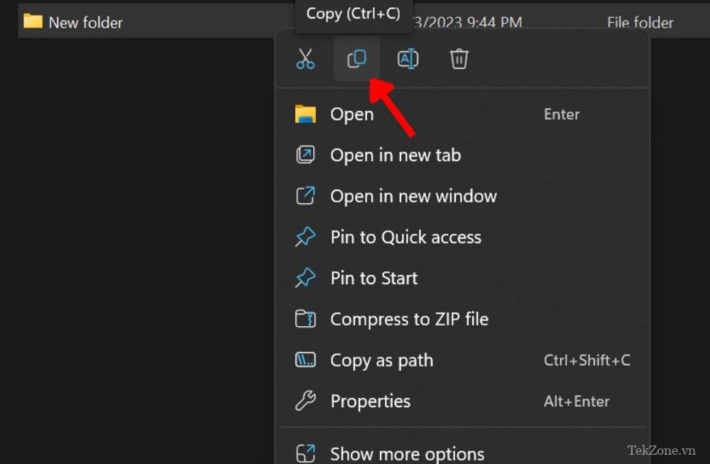 Nhấp vào biểu tượng "Sao chép" từ menu thả xuống trong File Explorer.