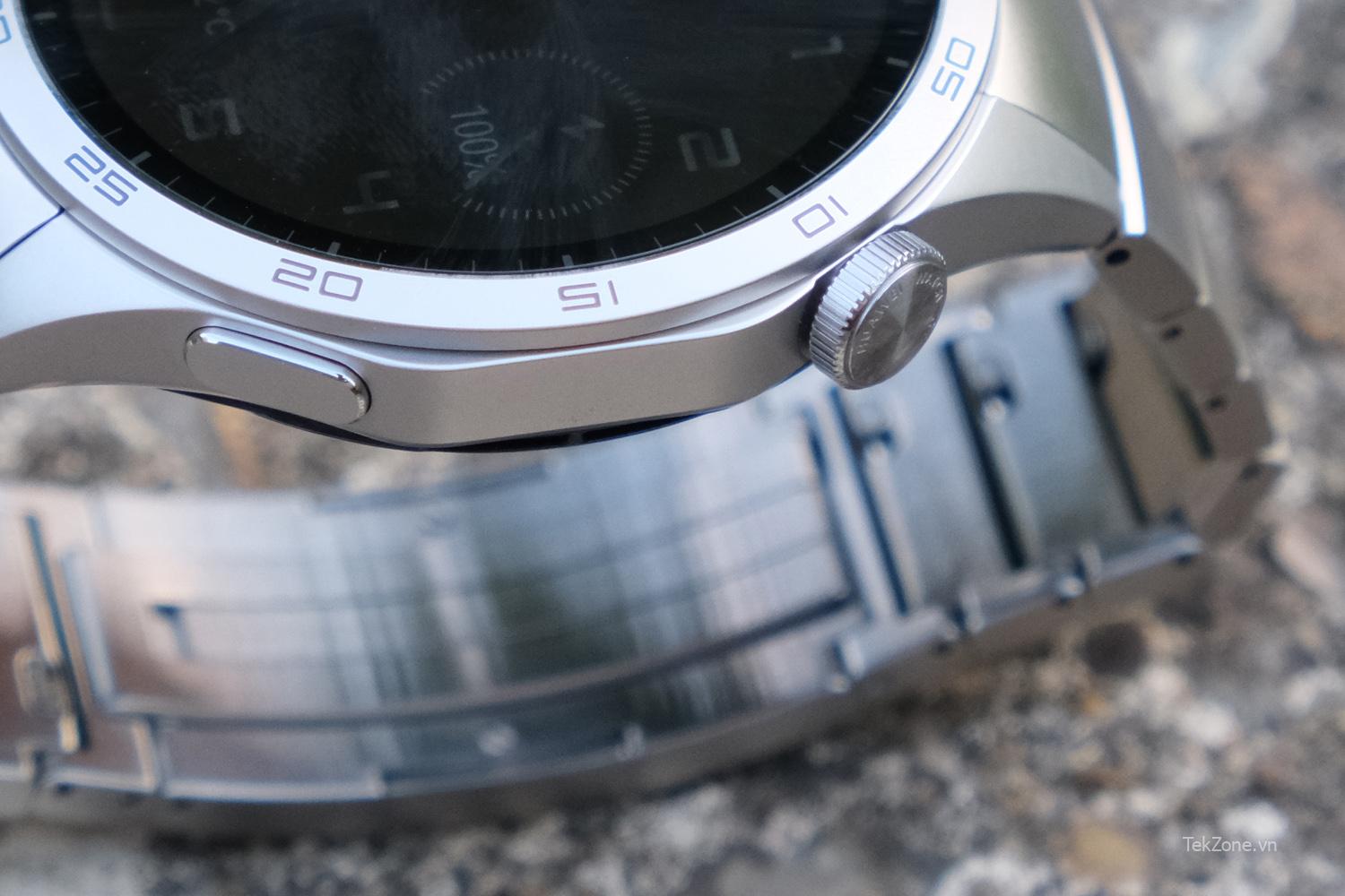 Đánh giá Huawei Watch GT 4 vương miện kỹ thuật số