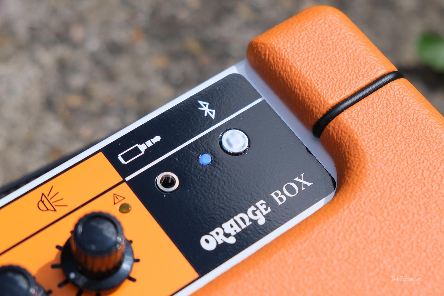 Orange Amps Orange Box đánh giá nút Bluetooth