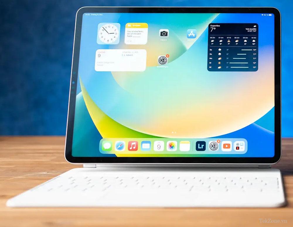 Trình quản lý sân khấu Apple iPad Pro M2